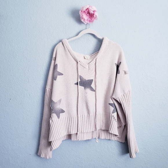 POL Cream And Gray Star Distressed Oversized Knit Hoodie - Picture 2 of 9